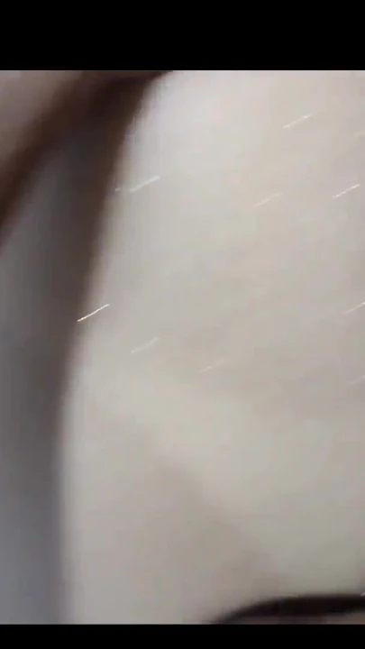 “淫荡继母给她饥渴的继子惊喜，并在继父不知情的情况下操他”
