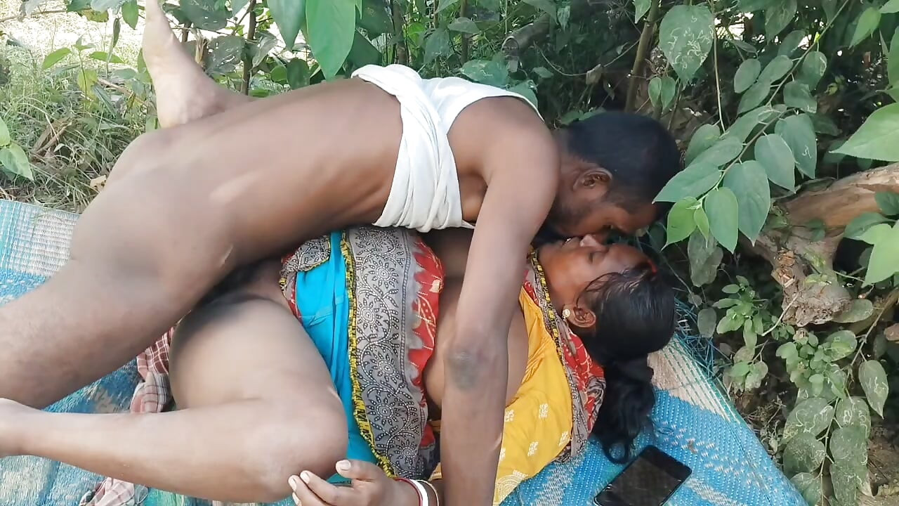 My new desi bhabhi ke sath Ludo khela aur fucking sex big Ass