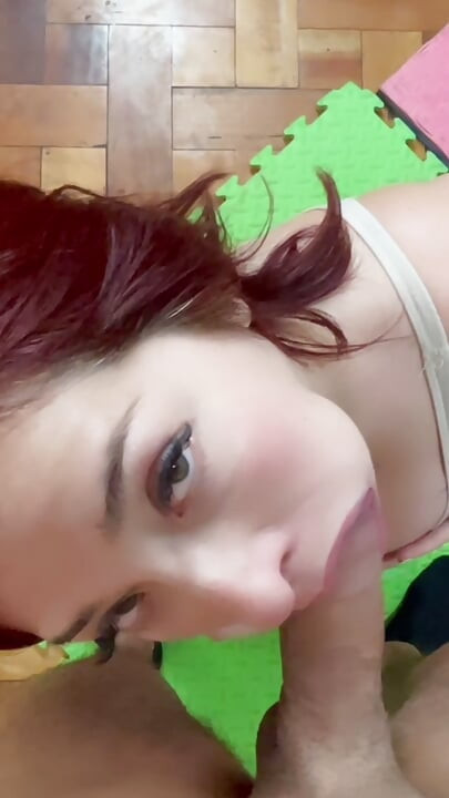 Big BOOB amatör Latin gör deepthroat (kollektion)