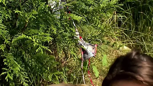 FKK - lesbian ngentot di luar ruangan