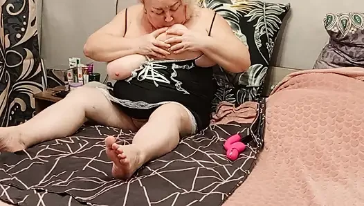 Memek ibu tiri pengen kontol besar