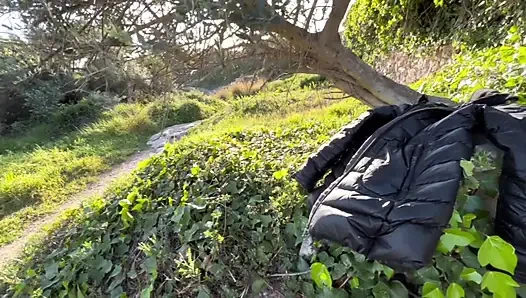 Der einzige Blowjob an öffentlichen Orten, an denen Leute zuschauten, schluckte am Ende Sperma