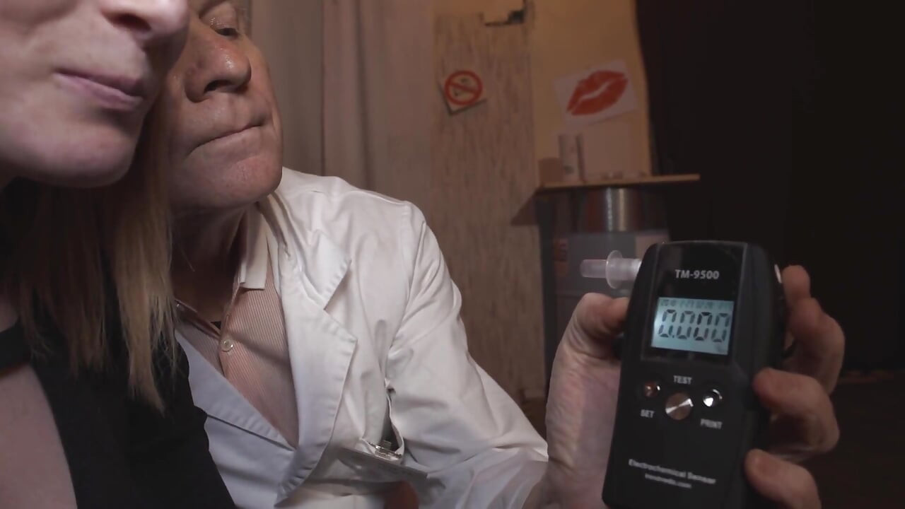 DP seks zabava s napaljenim plavušama i napaljenim plavušama