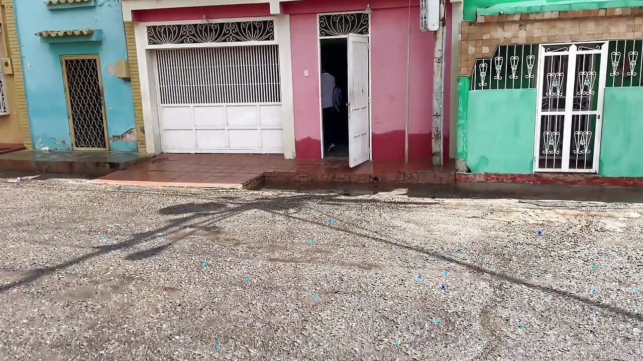 好色的学生在Baram的大鸡巴上