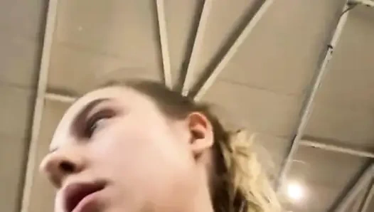 Тренировка Jucielussie в спортзале