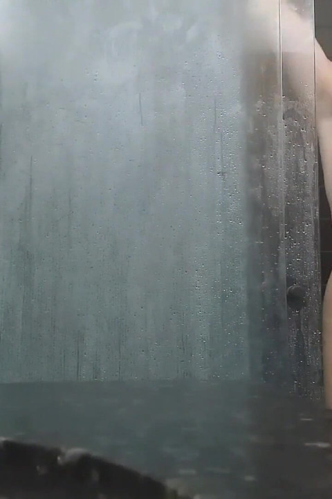 I Woke up Covered in Cum From the Guys Who Ate My Pussy the Day Before