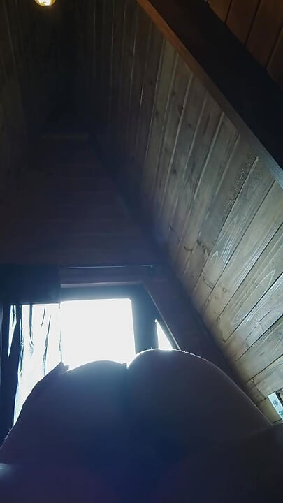 Un Cabrón Caliente En La Cabaña