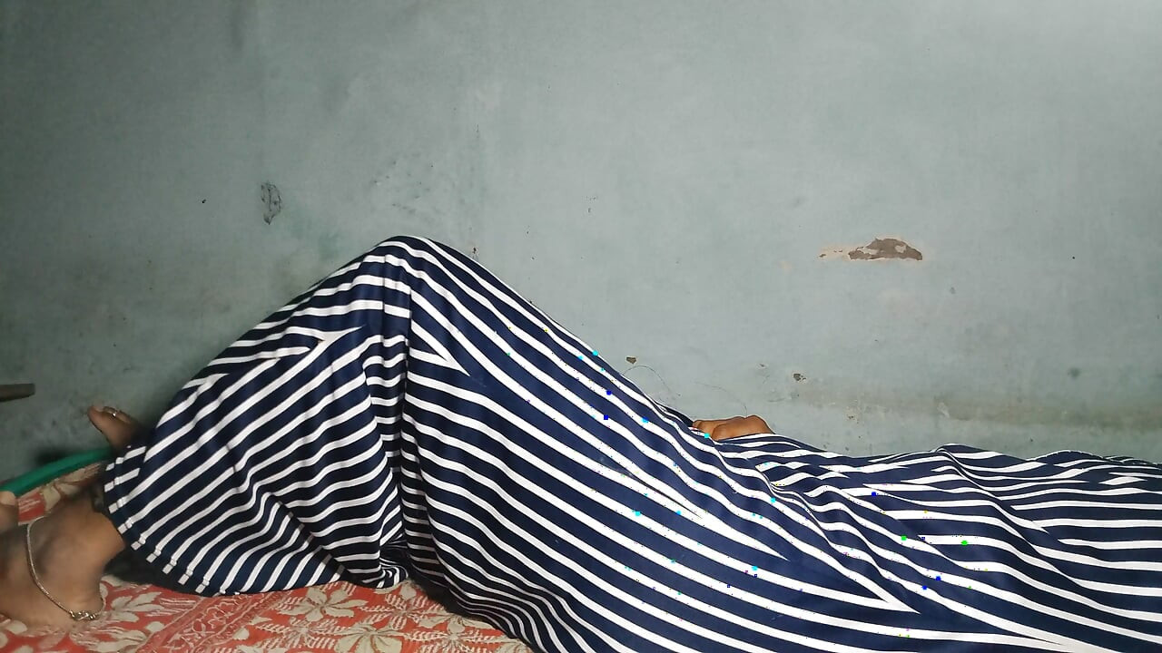 18 साल की सौतेली बहन कुंवारी तंग चूत चुदाई