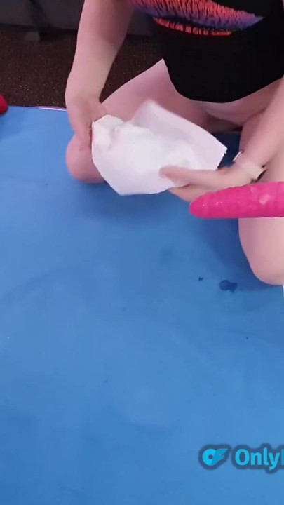 Fabulous fun on the fucking machine with MILF Lisa Essex | Clip 2