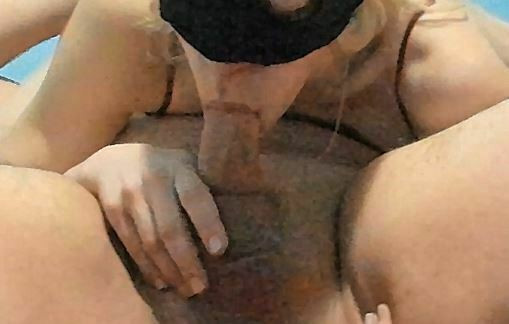 Super 69 dove prende lo sperma nella parte posteriore della gola