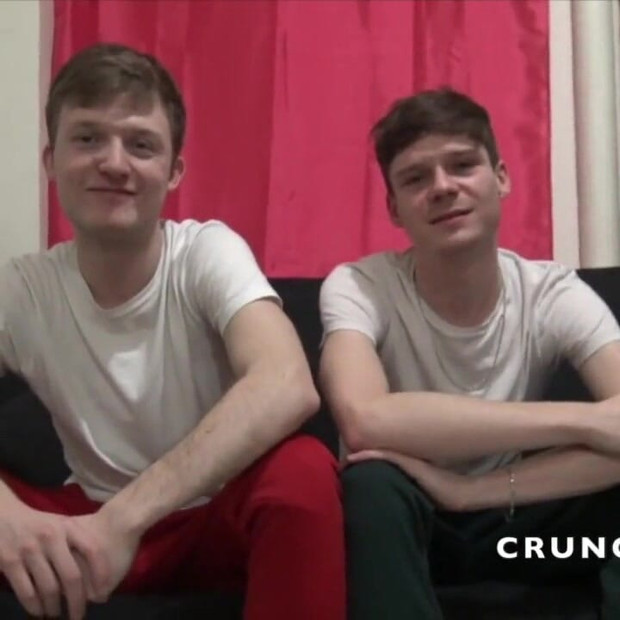 二つのセクシーなフランスのイケメンクソbarbeakcのための楽しみ