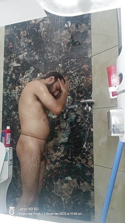 Shankar ke sath mein ek dusre ki gand maarte hue