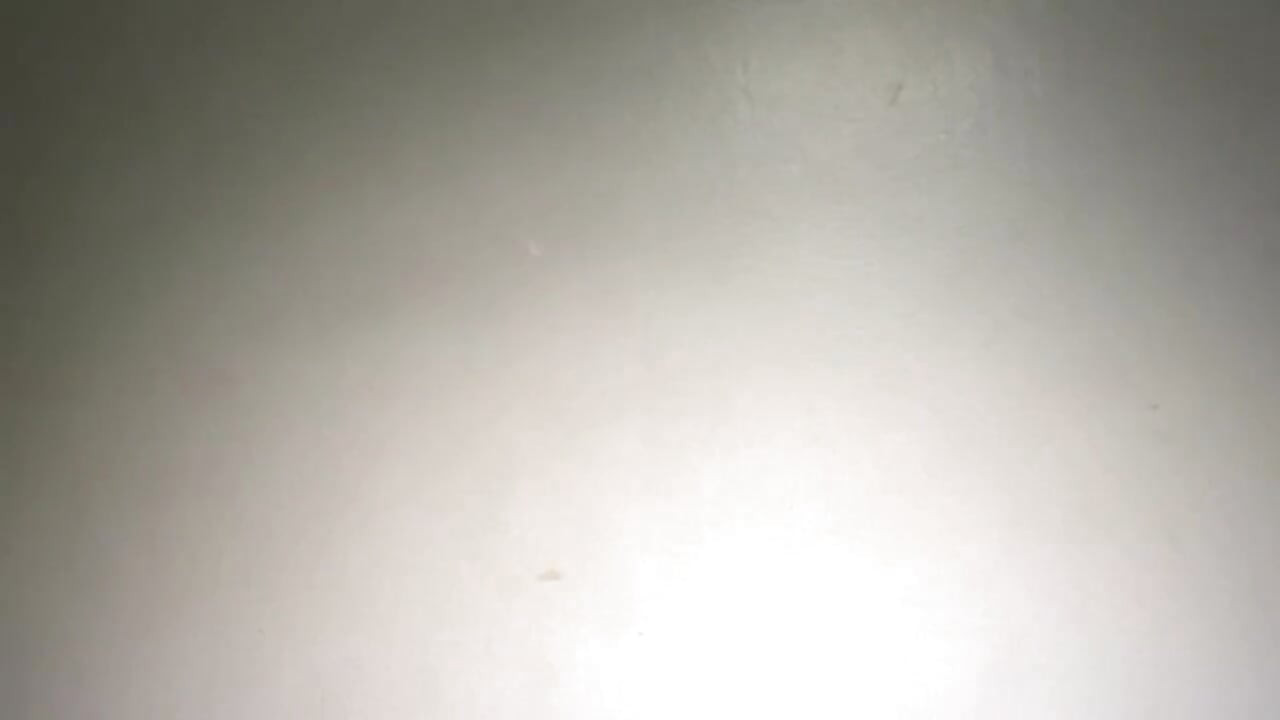 Seksi hatun emiyor sonra büyük bir yarağa biniyor ve götüne boşaltıyor