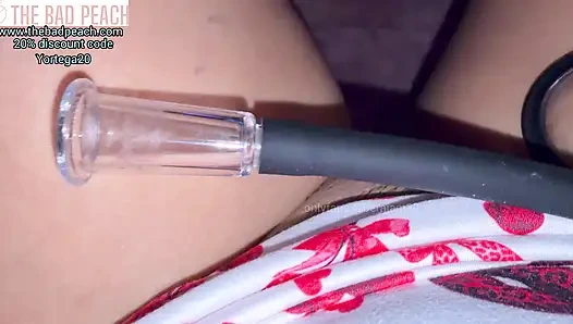 Powerful suction, burst my clitoris and squirt as a source THEBADPEACH
