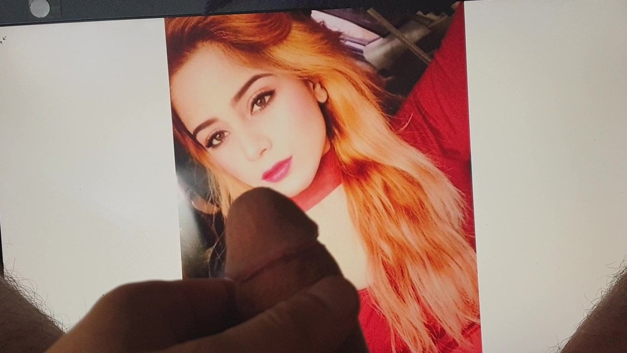 Aima Baig Cum Tribute