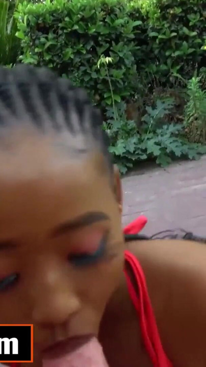 I fucked this AMATEUR EBONY TEEN outdoors by the pool while her BOYFRIEND blew up her phone | Clip 2