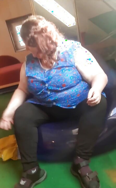 Smock and Balloon, Look What I Do with the Balloons