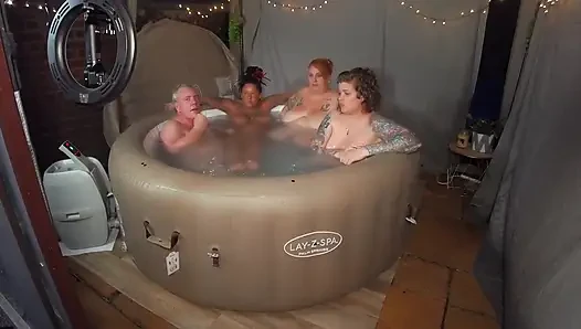 Grup seks di bak mandi air panas mfff