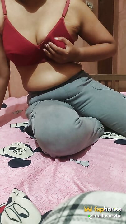Xu hướng của người bạn Mallu của hàng xóm của tôi neha khiến tôi thích quá nhiều
