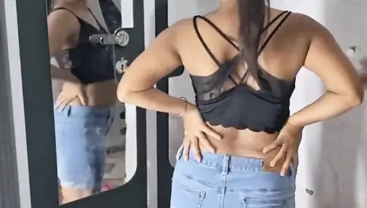 Ev hanımı seks erkek arkadaş gecesi tek başına odada sert