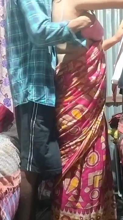 "गांव की विवाहित पत्नी को उस्का हशबैंड की जुबानी घरोर पे नाही द टब" से यादगार पल"