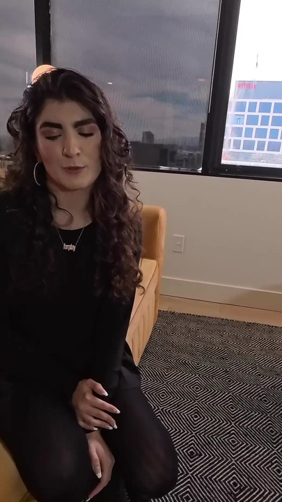 Nikki Slick се среща със Solougo за първи път