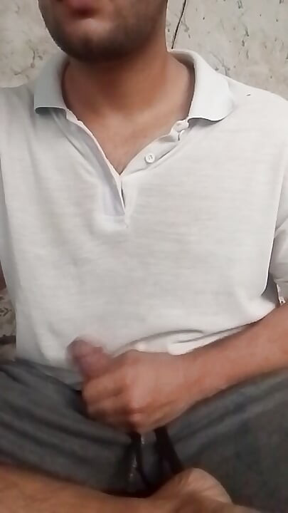 Solo guy jerked off and playing with big cock