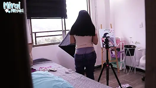 Aku lagi bersih-bersih sambil ngintip celana dalamku