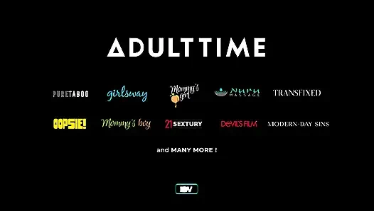 GIRLSWAY - горячая крошка Kylie Rocket понимает, что она призрачила работу интервьюера Hime Marie в приложении для знакомства