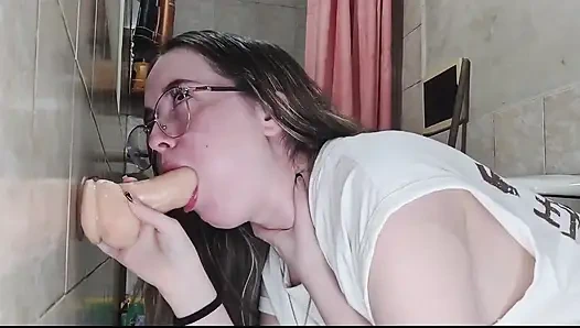 Ich trainiere meine kehle