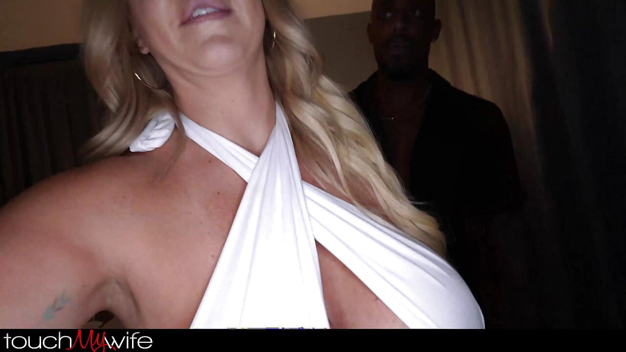 TouchMyWife - 흑인 대물 자지를 따먹는 동안 더러워지는 매력적인 주부 - Destiny James