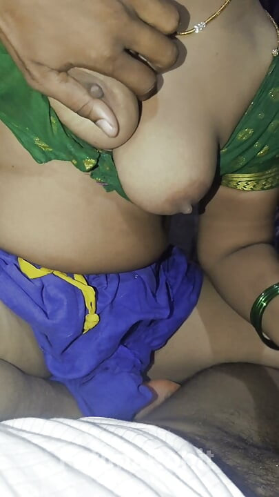 Indian bhabhi boobs