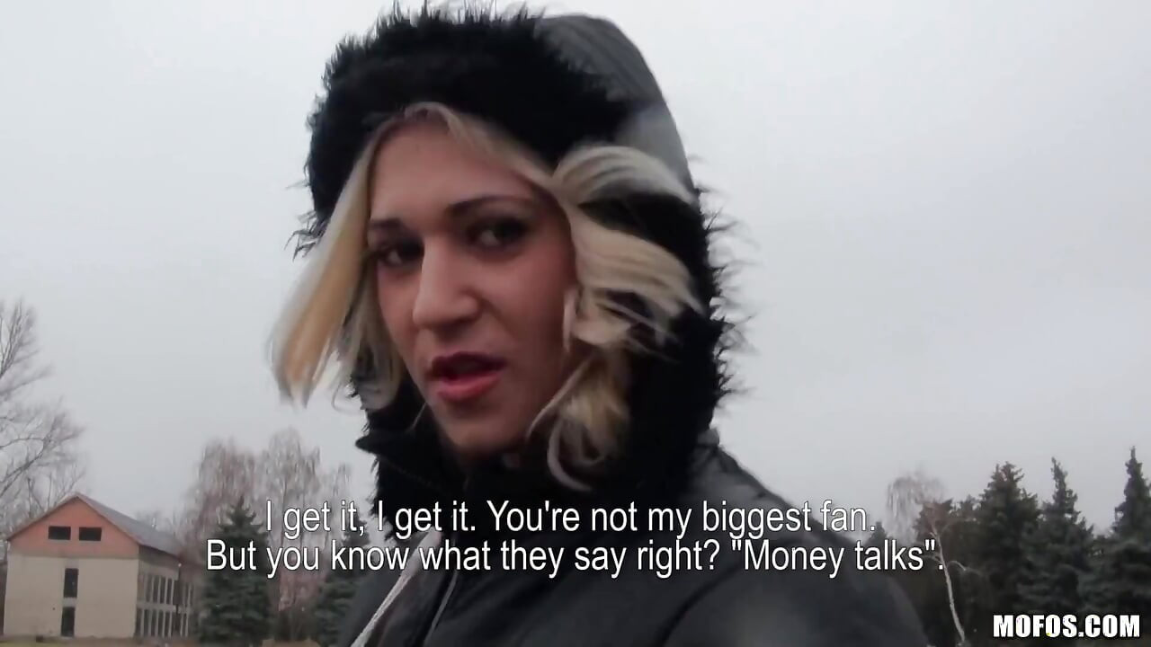 Public Pickups - Hot Blonde Amateur Linda Ray Fucks for Some Spending Money