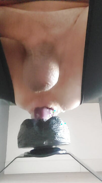 Her ass is really very greedy greedy dilatation anal butt plug speculum insertion big dildo huge deep insertion