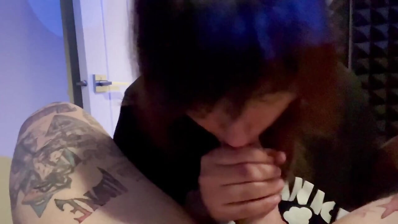 Cute Queer Gives Bwc Boyfriend BJ