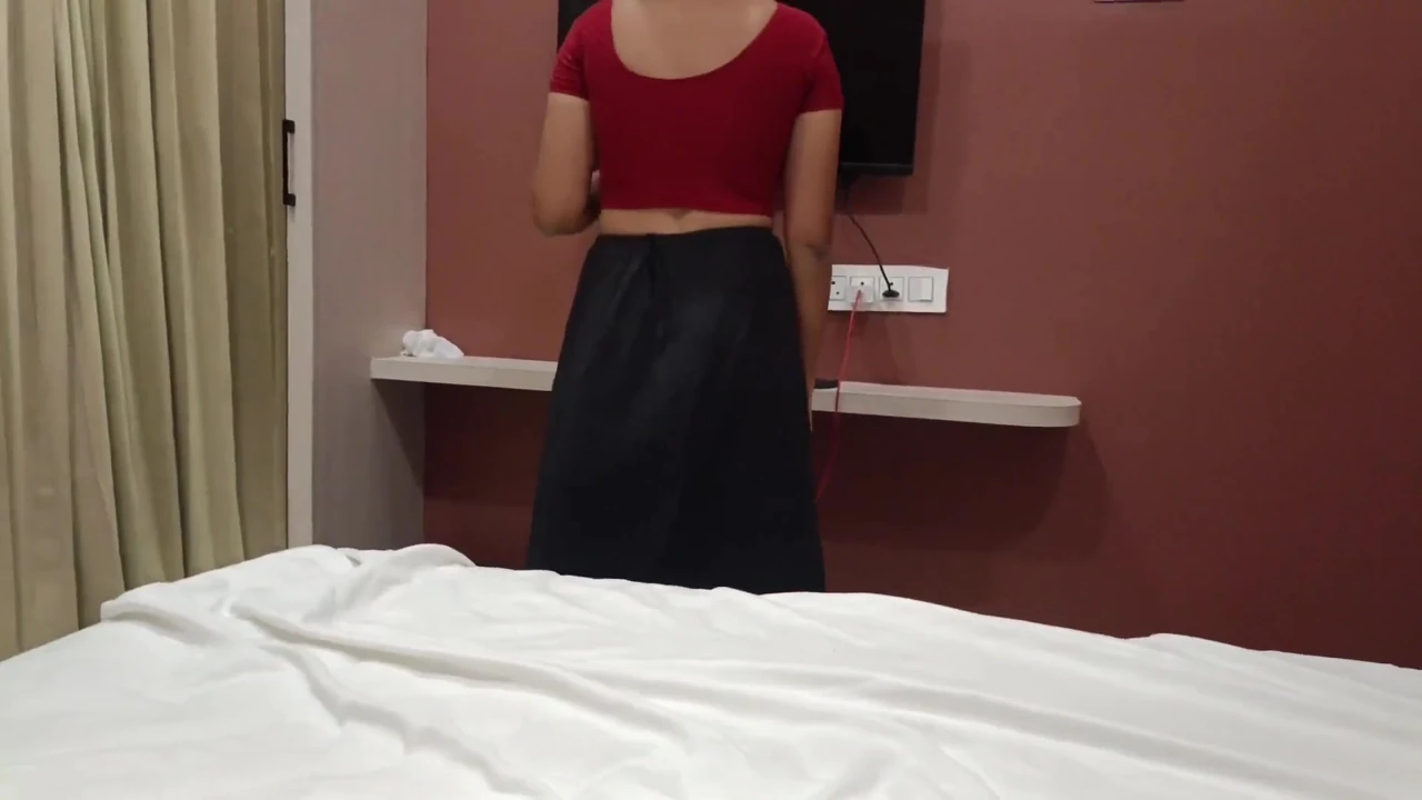 Big Cock Ji Seduced by Aishu’s Sexy Body Fucking Her Tight Pussy and Ass