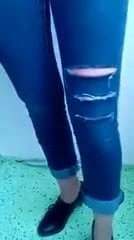 Мілфа в вузьких джинсах 7