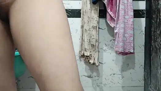 Priya Bhabi New Style Body Show