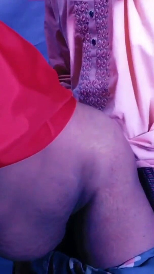 Kuumin Chachi sai orgasmin nuolemalla pillua Bhatijalla ja Chachin suu täynnä spermaa Toung Play | Leike 1