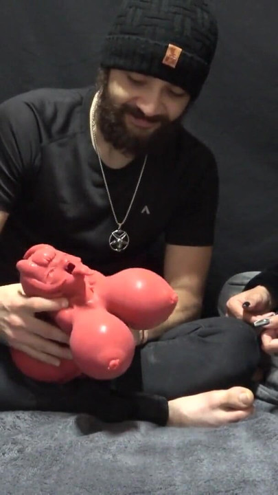 Moment must-share de la "Unboxing noul Meru succubus de MRLSEXDOLL pe care sora mea vitregă mi-a dat-o... XattlaLust."