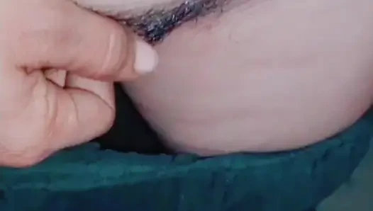 Sudah lama banget, memekku jadi sempit banget, pantat montokku lagi sange berat