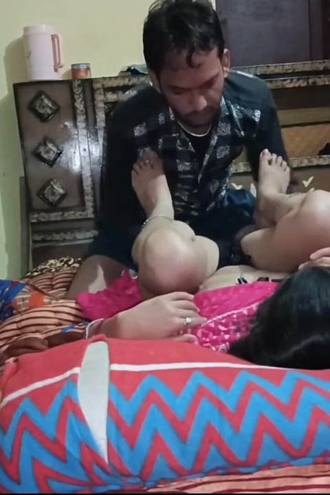 Gadis perawan India dientot habis-habisan sama pacarnya 1