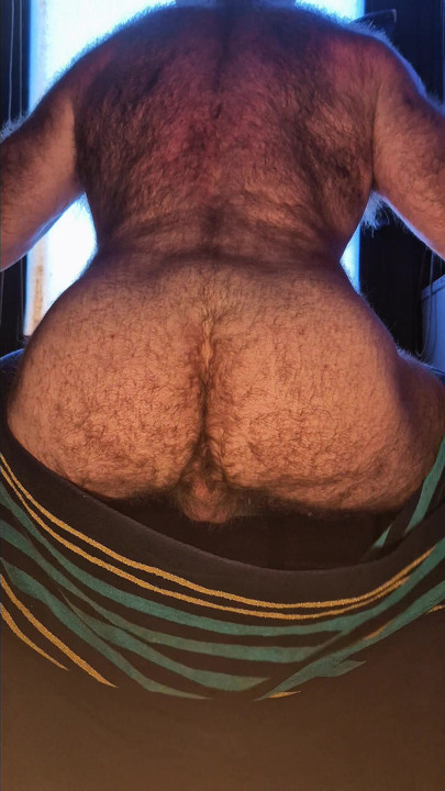 Hairy ASS towel reveal