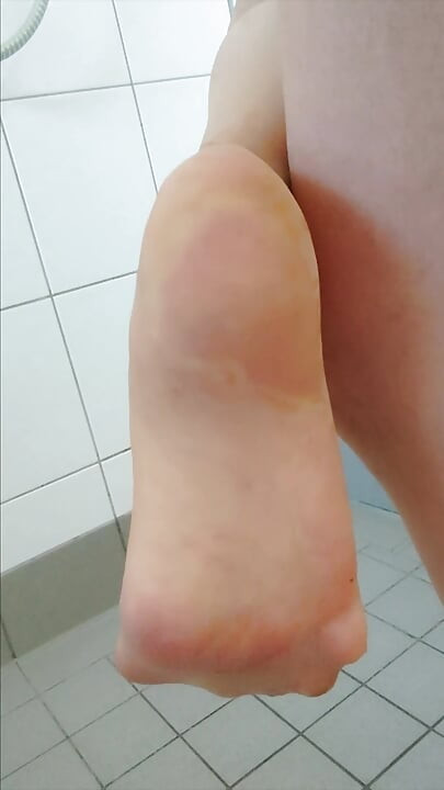 Wet game in gifted pantyhose