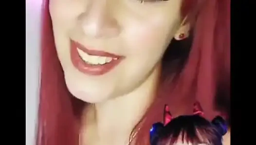 Shyfxx mempermalukan kontol pendek ini atas permintaannya! JOI Femdom