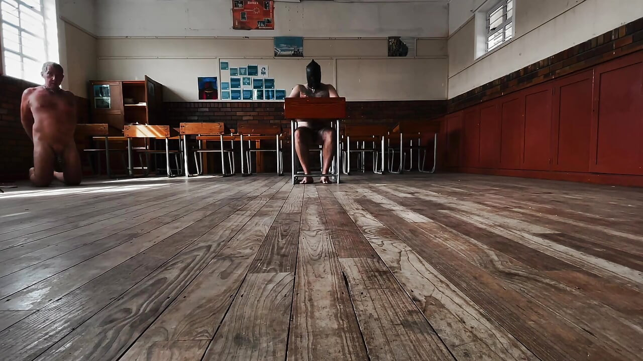 Dominatrix Mistress April - Slave Training Academy