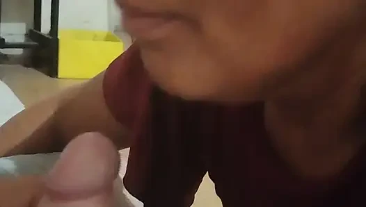 С уборщицей