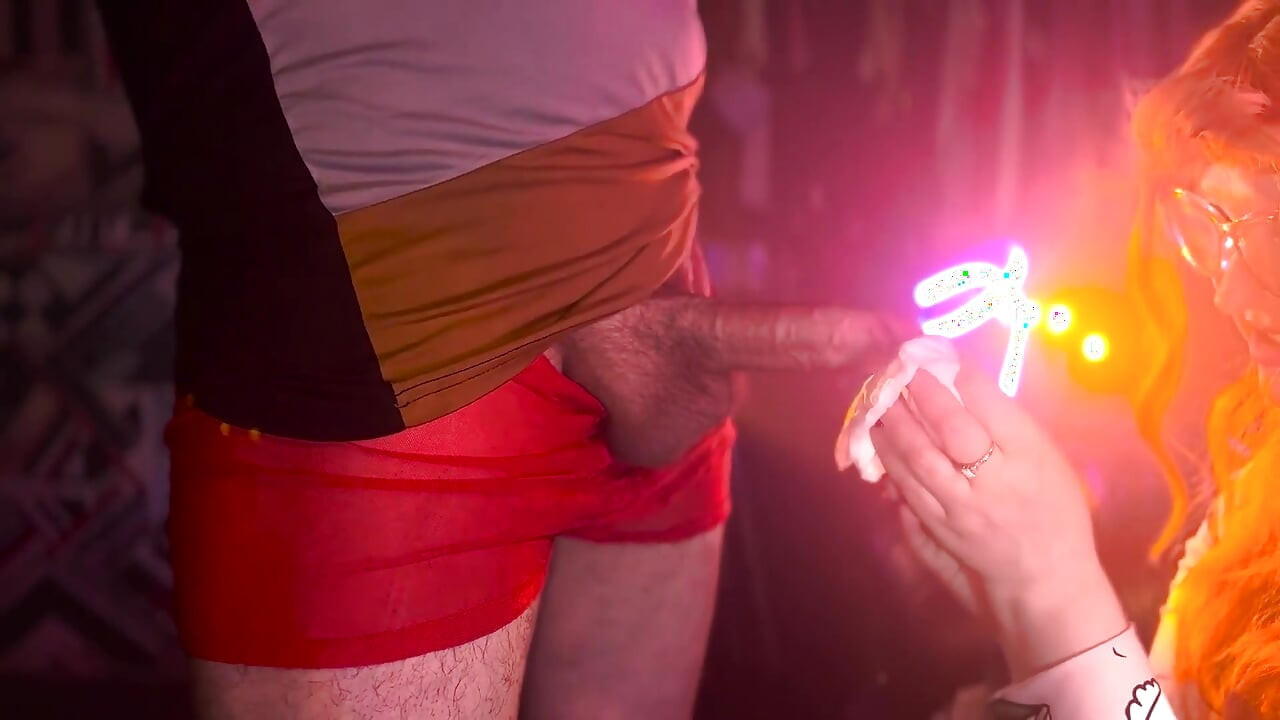 Si Dia memancut dua kali sekali oleh handjob seterusnya adalah creampie