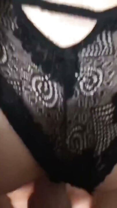 Pelajar perempuan dikongkek dan dipancut mani pada waktu malam di asrama