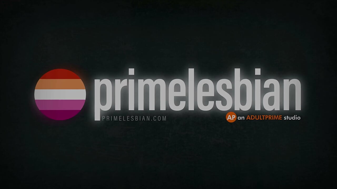 Giờ Tắm Lesbian